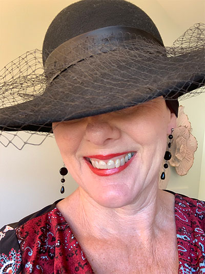 Wide brim hat