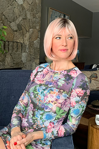 Confident wig style